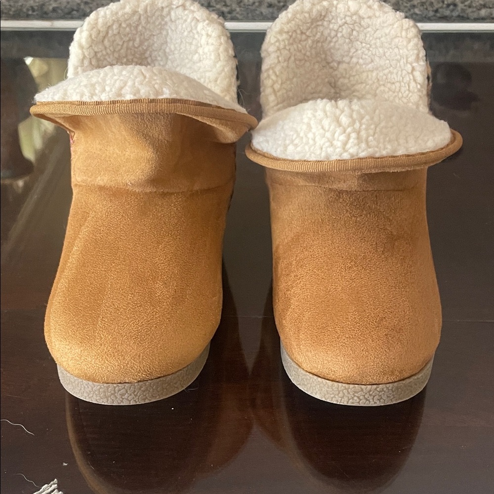 Rockport Brown Women's Cozy Slippers
